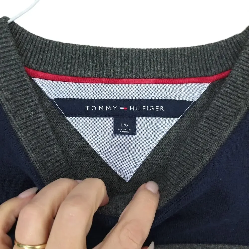 Tommy Hilfiger‎ Men's L TH Crest Knit Crew Sweater Top Navy Gray Preppy Classic